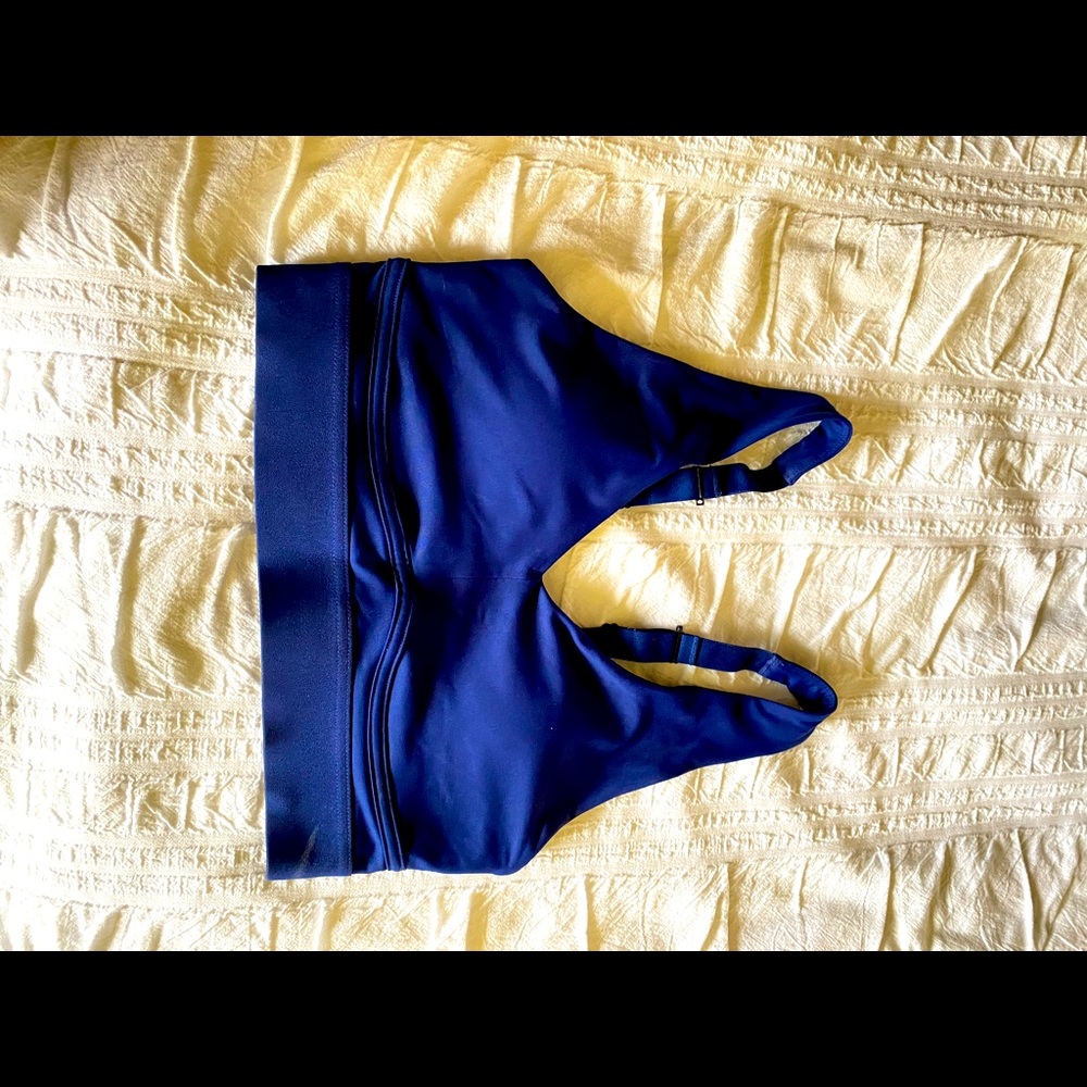 Sports bra